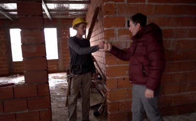 FERNANDO GRAY RECORRIÓ LA OBRA DE AMPLIACIÓN DE LA ESCUELA SECUNDARIA N.° 63