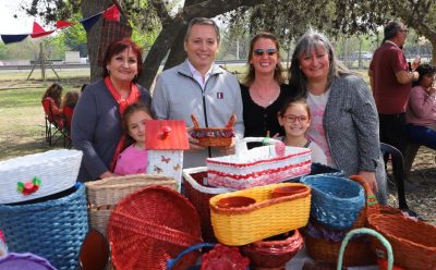 FERNANDO GRAY CELEBRÓ LOS 22 AÑOS DE LA ASOCIACIÓN CIVIL EL PUENTE VERDE JUNTO CON SUS INTEGRANTES