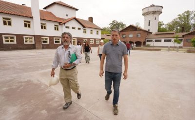 FERNANDO GRAY RECORRIÓ LAS OBRAS EN EL HOGAR ESCUELA EVITA 