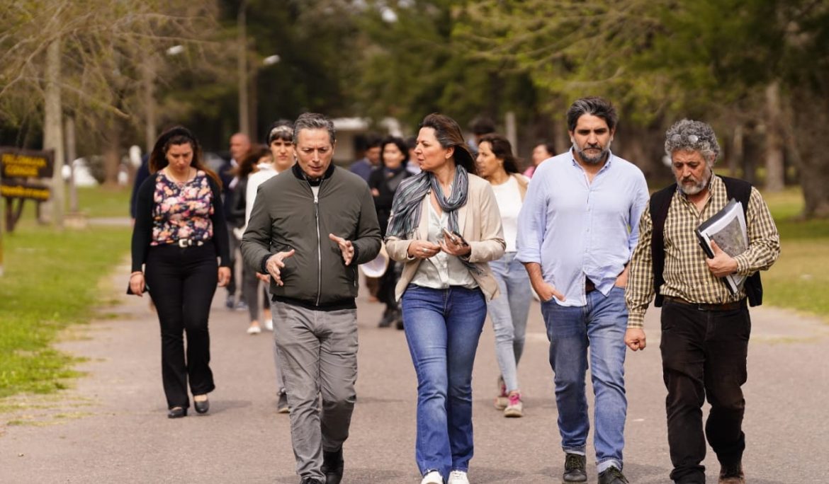 FERNANDO GRAY RECORRIÓ LAS OBRAS DEL HOGAR ESCUELA EVITA