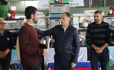 FERNANDO GRAY ENTREGÓ HERRAMIENTAS A EMPRENDEDORAS Y EMPRENDEDORAS LOCALES