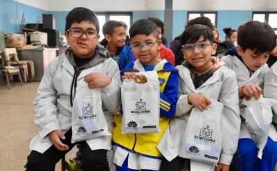 EL MUNICIPIO ENTREGÓ 88 PARES DE LENTES A CHICAS Y CHICOS DEL DISTRITO