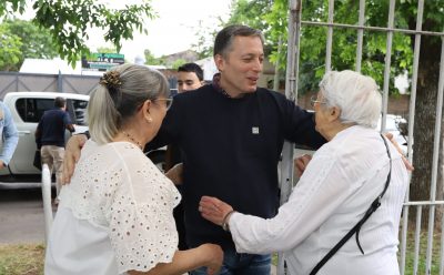 FERNANDO GRAY VISITÓ EL CENTRO DE JUBILADOS Y PENSIONADOS BUENA ONDA