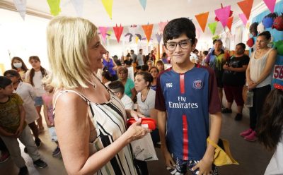 PROGRAMA ECHEVERRÍA: EL MUNICIPIO ENTREGÓ LENTES A CHICAS Y CHICOS DE ESCUELAS DE MONTE GRANDE