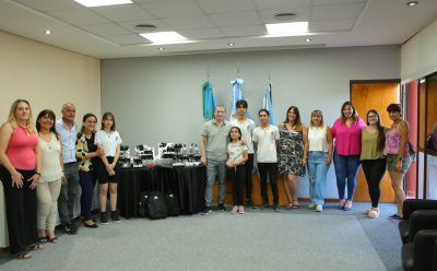 FERNANDO GRAY DISTINGUIÓ A ESTUDIANTES DE LA ESCUELA SECUNDARIA N° 12 DE MONTE GRANDE