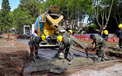 CONTINÚAN LOS TRABAJOS DE PUESTA EN VALOR DE LA PLAZA SAN MARTÍN