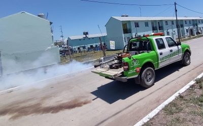 EL MUNICIPIO REALIZA TAREAS DE FUMIGACIÓN EN EL DISTRITO