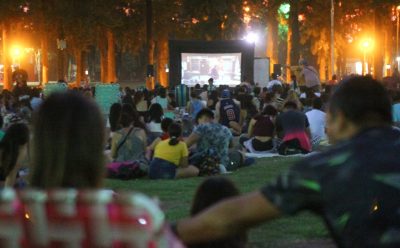 CIENTOS DE FAMILIAS DISFRUTARON DE NUEVA EDICIÓN DE “CINE BAJO LAS ESTRELLAS”