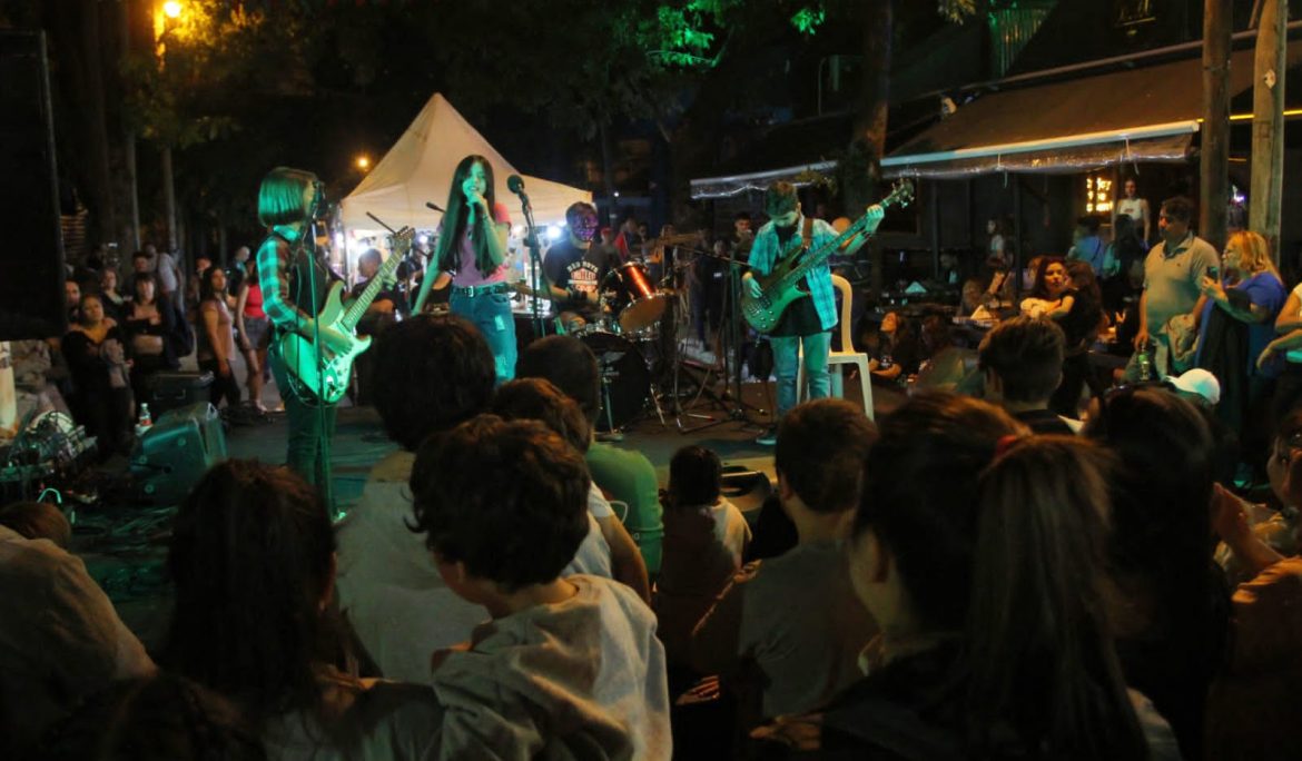 CIENTOS DE FAMILIAS CELEBRARON EL QUINTO ANIVERSARIO DE PASEO DORREGO