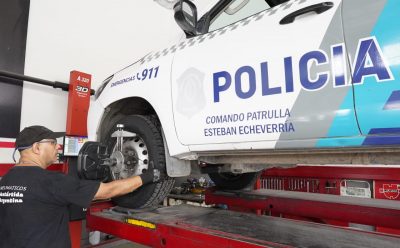 EL MUNICIPIO DE ESTEBAN ECHEVERRÍA LLEVA ADELANTE TAREAS DE MANTENIMIENTO DE LOS MÓVILES POLICIALES QUE PATRULLAN EL  DISTRITO PARA QUE SE ENCUENTREN EN ÓPTIMAS CONDICIONES