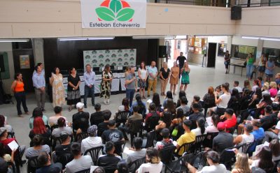 FERNANDO GRAY ENTREGÓ 300 NOTEBOOKS A ESTUDIANTES DE 6° AÑO DE ESCUELAS SECUNDARIAS DEL DISTRITO