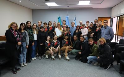 FERNANDO GRAY RECIBIÓ AL EQUIPO DE PATÍN ARTÍSTICO DEL CLUB SOCIEDAD ESPAÑOLA