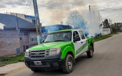 CONTINÚAN LAS TAREAS DE FUMIGACIÓN EN ESTEBAN ECHEVERRÍA