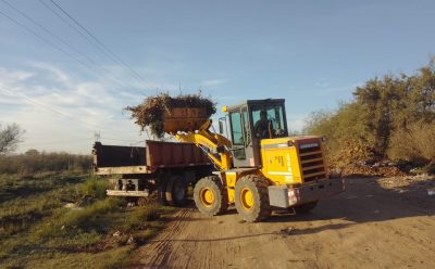 CONTINÚAN LAS TAREAS DE LIMPIEZA DEL BASURAL EN LA CALLE SARGENTO CABRAL