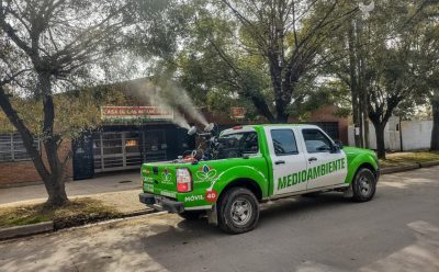 EL MUNICIPIO REALIZÓ TAREAS DE FUMIGACIÓN EN BARRIOS Y ESPACIOS VERDES DEL DISTRITO