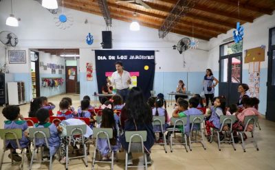 EL MUNICIPIO REALIZÓ UNA JORNADA DE CONCIENTIZACIÓN SOBRE TENENCIA RESPONSABLE DE MASCOTAS EN EL JARDÍN DE INFANTES N° 906