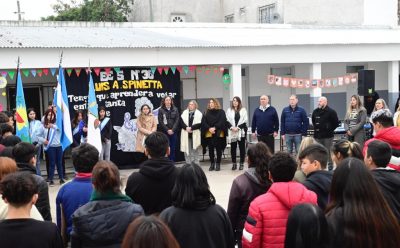 FERNANDO GRAY PARTICIPÓ DEL ACTO DE IMPOSICIÓN DE NOMBRE DE LA ESCUELA SECUNDARIA N° 36 DE 9 DE ABRIL