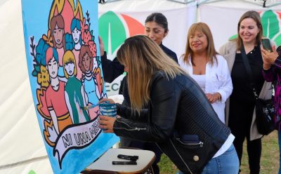 EL MUNICIPIO DE ESTEBAN ECHEVERRÍA REALIZÓ UNA JORNADA DE SENSIBILIZACIÓN EN EL ANIVERSARIO DE “NI UNA MENOS”