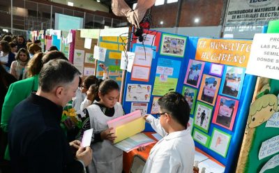 FERNANDO GRAY RECORRIÓ LA FERIA DE EDUCACIÓN, ARTE, CIENCIAS Y TECNOLOGÍA
