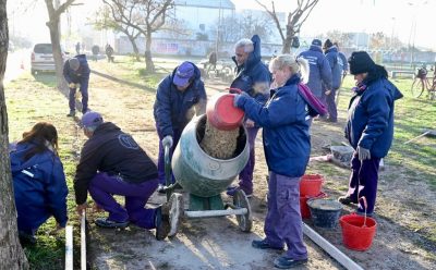 EL MUNICIPIO DE ESTEBAN ECHEVERRÍA REALIZA OBRAS DE VEREDAS EN LA PLAZA LA PAZ