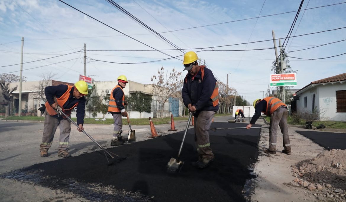 AVANZAN LOS TRABAJOS DE BACHEO EN EL DISTRITO