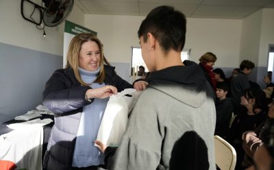 EL MUNICIPIO ENTREGÓ LENTES A ESTUDIANTES DE LA ESCUELA SECUNDARIA N° 30