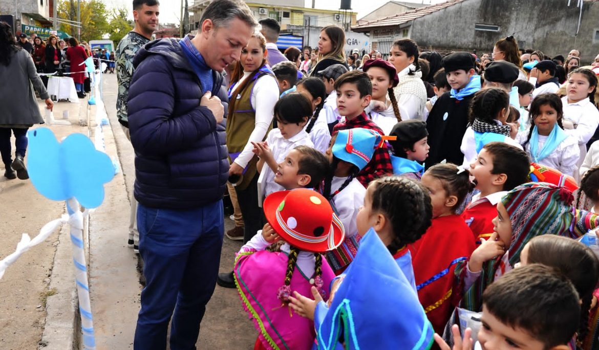 FERNANDO GRAY ACOMPAÑÓ EL FESTEJO POR EL 25° ANIVERSARIO DE LA ESCUELA PRIMARIA DEL COMPLEJO EDUCATIVO BADEN POWELL
