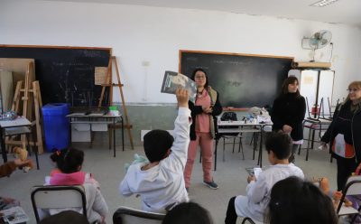 CHICAS Y CHICOS DE LA ESCUELA PRIMARIA N° 51 PARTICIPARON DE UNA JORNADA SOBRE TENENCIA RESPONSABLE DE MASCOTAS