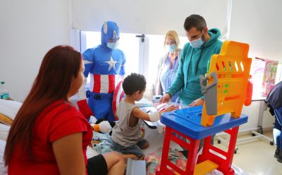EL MUNICIPIO ENTREGÓ JUGUETES A CHICAS Y CHICOS DEL HOSPITAL SANTAMARINA