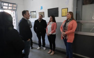 FERNANDO GRAY RECORRIÓ EL BARRIO LAS TORRES DE 9 DE ABRIL