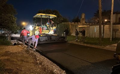 AVANZAN LAS OBRAS DE PAVIMENTACIÓN EN ESTEBAN ECHEVERRÍA