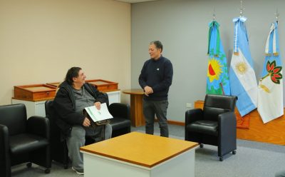 FERNANDO GRAY JUNTO CON LA COMUNIDAD EDUCATIVA DEL HOGAR ESCUELA EVITA