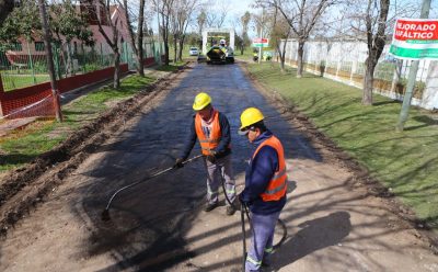 CONTINÚAN LAS OBRAS DE PAVIMENTACIÓN EN ESTEBAN ECHEVERRÍA