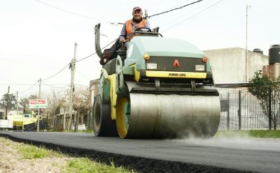 EL MUNICIPIO CONTINÚA CON LAS OBRAS DE PAVIMENTACIÓN EN EL DISTRITO