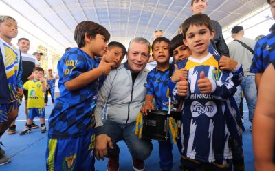 EL JAGÜEL: EN EL CLUB ATLÉTICO LOS PUMAS DE LA SOFÍA, FERNANDO GRAY INAUGURÓ EL TECHO PARABÓLICO