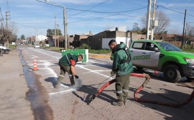 EL MUNICIPIO CONTINÚA TRABAJANDO EN EL TOMADO DE JUNTAS EN LAS CALLES DEL DISTRITO