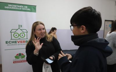EL MUNICIPIO ENTREGÓ 219 PARES DE LENTES A CHICOS Y CHICAS DE ESCUELAS SECUNDARIAS DE EL JAGÜEL Y CANNING