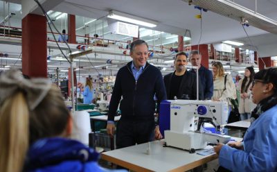 FERNANDO GRAY VISITÓ LA EMPRESA SELÚ Y ENTREGÓ EL DECRETO DE PROMOCIÓN INDUSTRIAL A SUS REPRESENTANTES