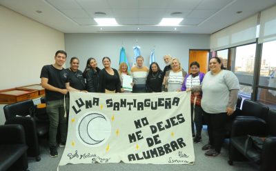 FERNANDO GRAY DIALOGÓ CON INTEGRANTESDEL BALLET LUNA SANTIAGUEÑA
