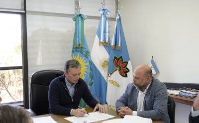 FERNANDO GRAY FIRMÓ UN CONVENIO PARA LA CONSTRUCCIÓN DE LA SUBESTACIÓN TRANSFORMADORA DE EDESUR EN LUIS GUILLÓN