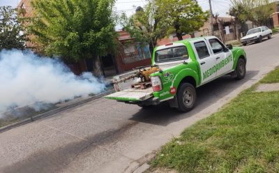 CONTINÚAN LOS TRABAJOS DE FUMIGACIÓN EN ESTEBAN ECHEVERRÍA