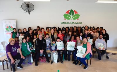 EL MUNICIPIO CONTINÚA CON LA ENTREGA DE KITS PARA LOS CURSOSDE LA ESCUELA MUNICIPAL DE ARTES Y OFICIOS