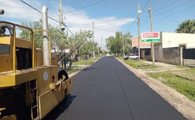 CONTINÚAN LAS OBRAS DE PAVIMENTACIÓN EN ESTEBAN ECHEVERRÍA