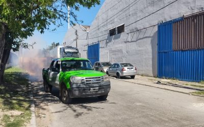 CONTINÚAN LAS TAREAS DE FUMIGACIÓN EN EL DISTRITO