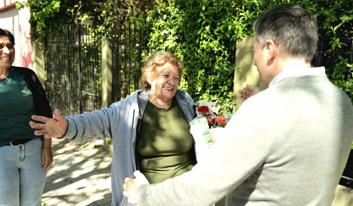 FERNANDO GRAY VISITÓ EL BARRIO SAN NORBERTO DE MONTE GRANDE