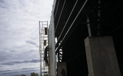 CONTINÚAN LOS TRABAJOS DE LA OBRA DEL POLIDEPORTIVO MUNICIPAL