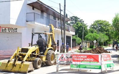 EL MUNICIPIO AVANZA CON LA OBRA DE LA NUEVA RED SECUNDARIA CLOACAL EN MONTE GRANDE SUR