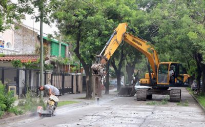 EL MUNICIPIO CONTINÚA CON NUEVAS OBRAS DE BACHEO EN HORMIGÓN EN EL DISTRITO