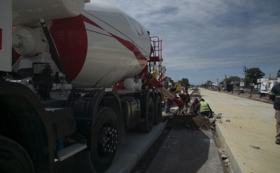 EL MUNICIPIO DE ESTEBAN ECHEVERRÍA AVANZA CON LAS OBRAS DE REPAVIMENTACIÓN EN HORMIGÓN DEL CAMINO DE CINTURA (RUTA 4)