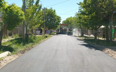 AVANZAN LAS OBRAS DE PAVIMENTACIÓN EN ESTEBAN ECHEVERRÍA